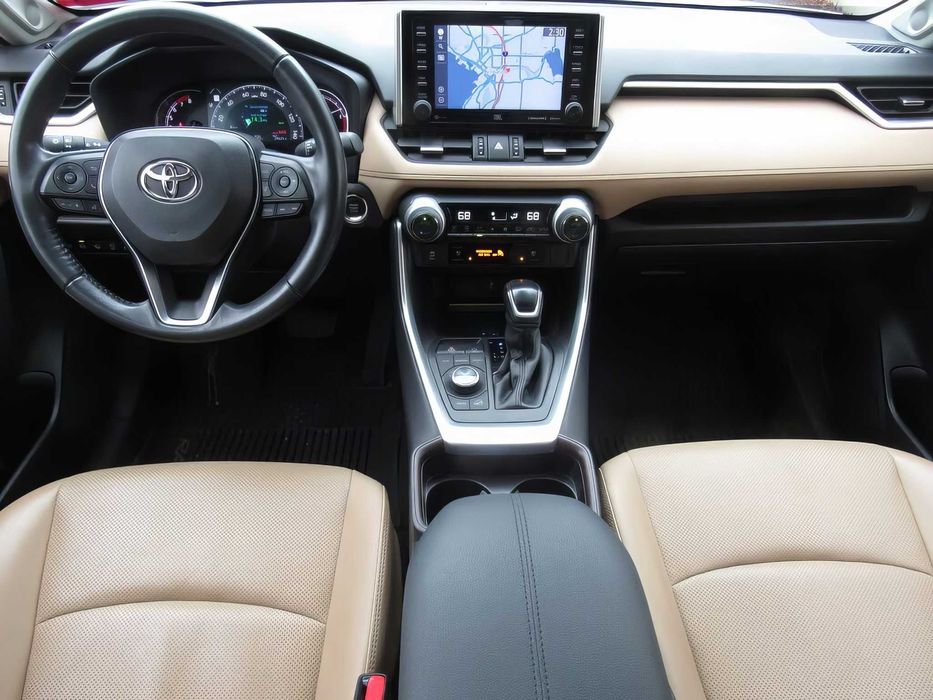 Toyota RAV4      2020