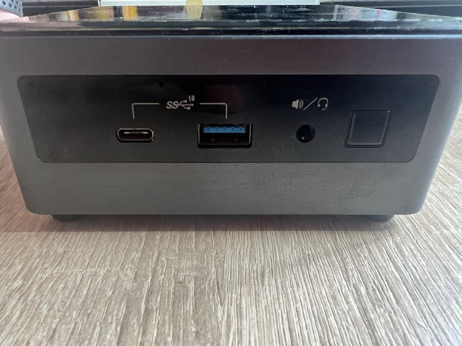 Міні ПК Intel NUC NUC10i3FNH i3-10110u