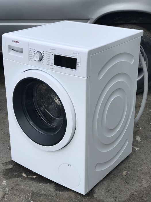 Пральна машина Bosch Serie 8,  8кг, в супер стані з німеччини