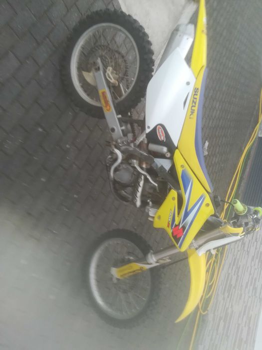 Vendo moto Suzuki RMZ 250