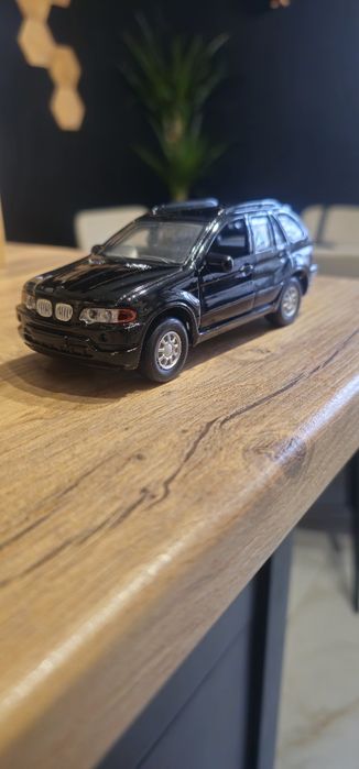 Bmw X5 skala ok 1:38