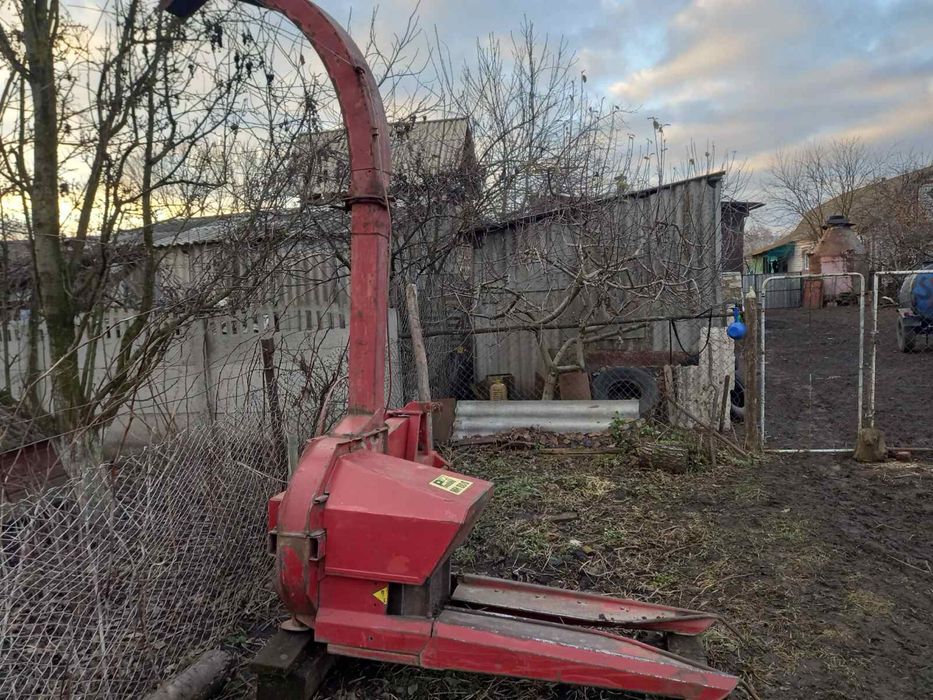 Продам кукурудзяний комбайн