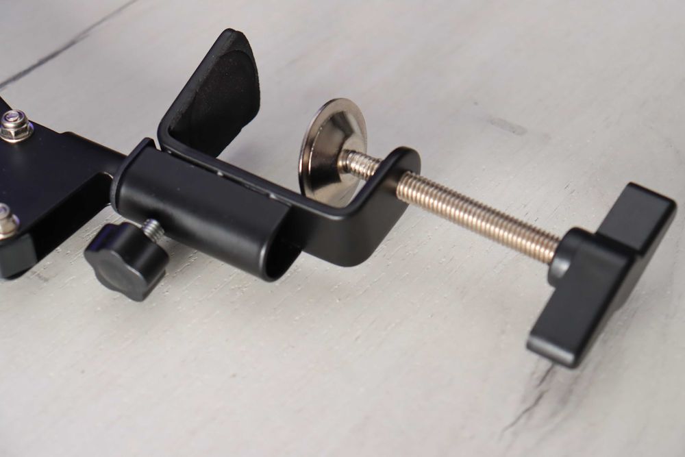 Regulowany wysięgnik mikrofonu