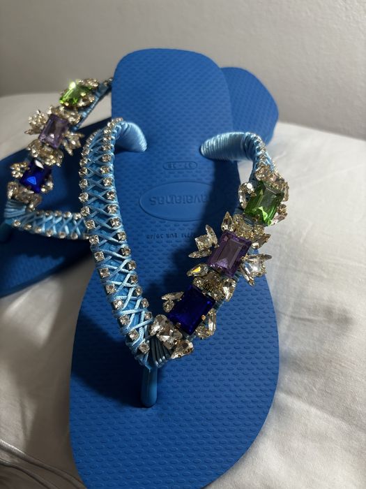 Chinelos bordados a pronta entrega
