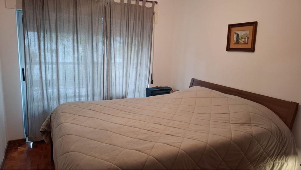 Arrenda-se apartamento T1 Cascais
