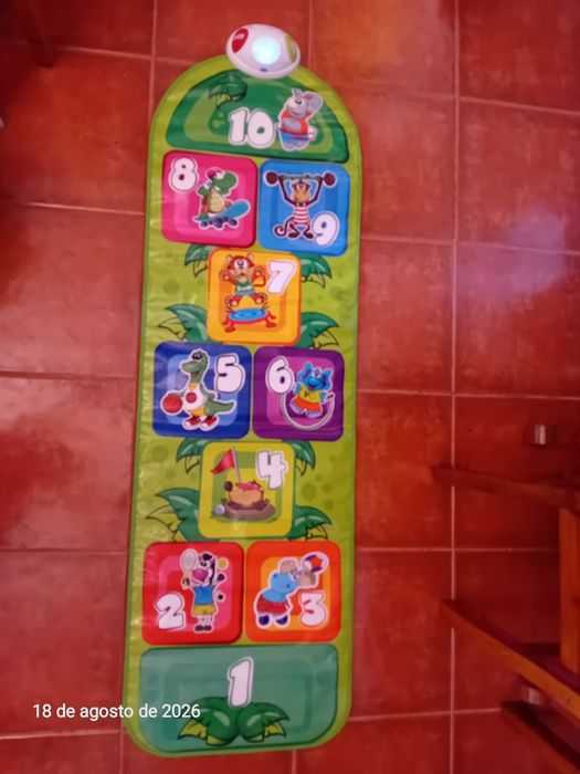 Jogo da macaca electrónico da Chicco