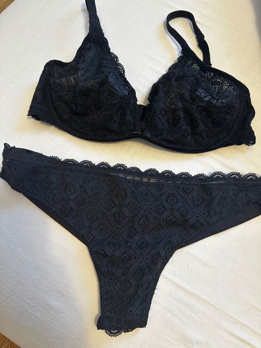 Biustonosz i majtki intimissimi