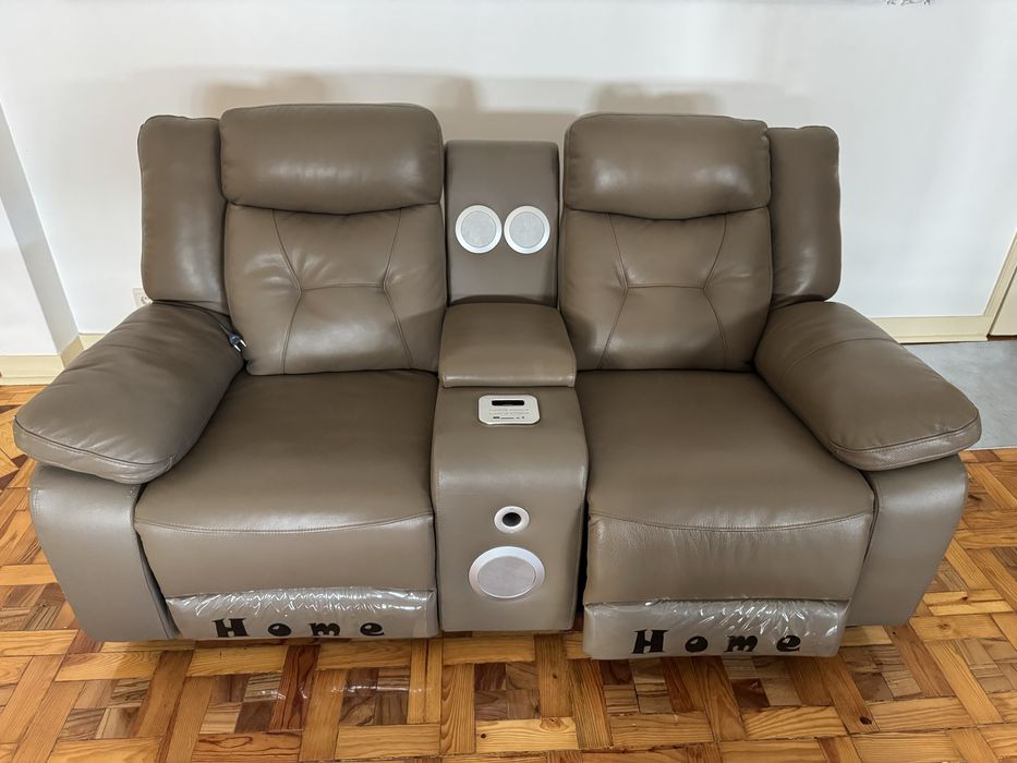 Sofa novo em pele e eletrico