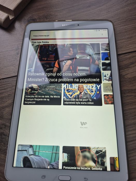 Samsung tablet tab E, ipad 2