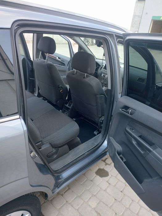 Opel Zafira b 1.9ctdi 2005 рік