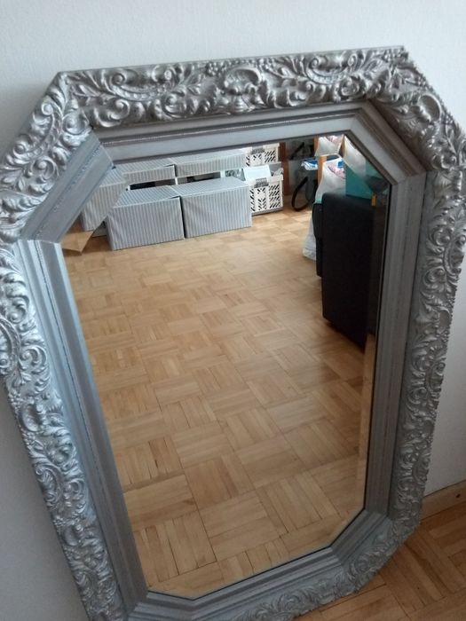Lustro duże w oryginalnej ornamentowej drewnianej ramie. Polecam!