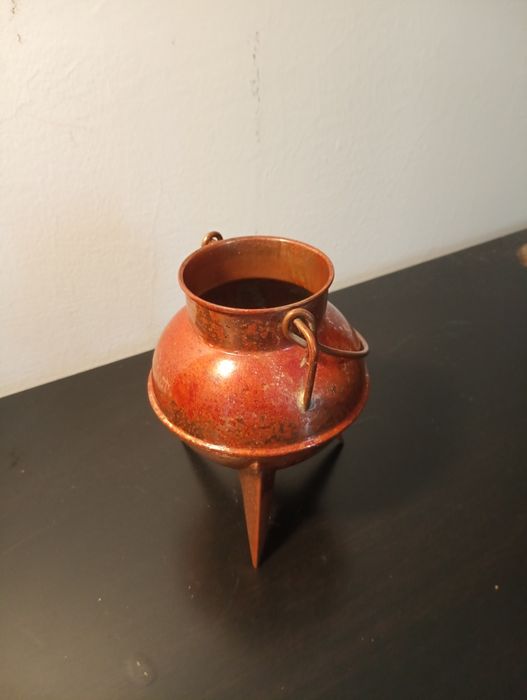 Antigos Pote e Tacho em cobre martelado com tampa e pés - Vintage*