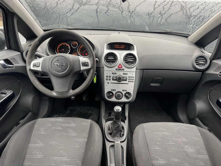 Opel Corsa 1.2 16v A/c 80mil km!!