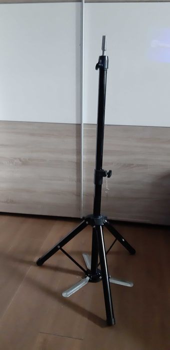 Stojak fryzjerski nr1