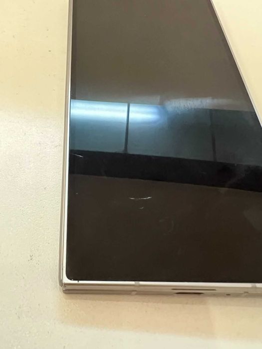 Samsung Galaxy Z Fold7 256GB Cinzento | Risco no ecrã de fora | – Usado