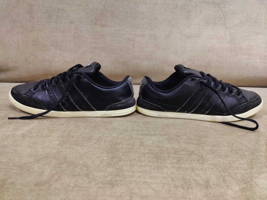 Sapatilhas Adidas tam. 42 2/3 em bom estado