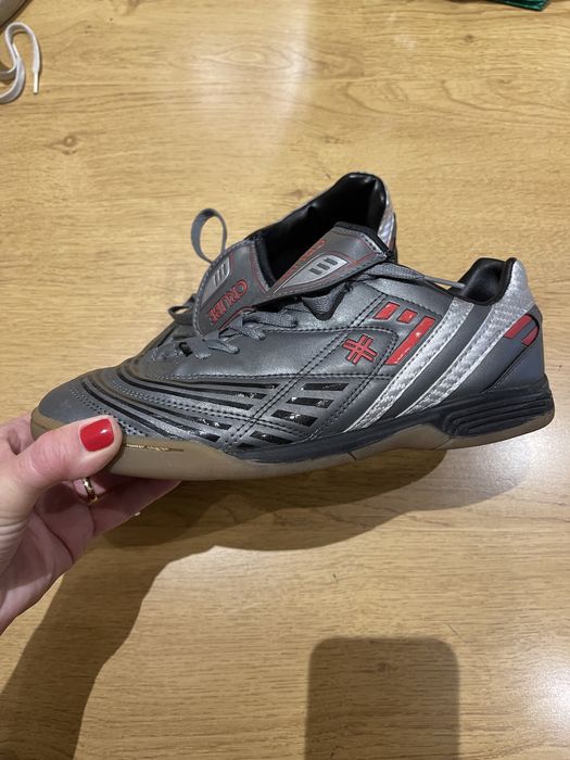 Ténis CRUBE futsal 42