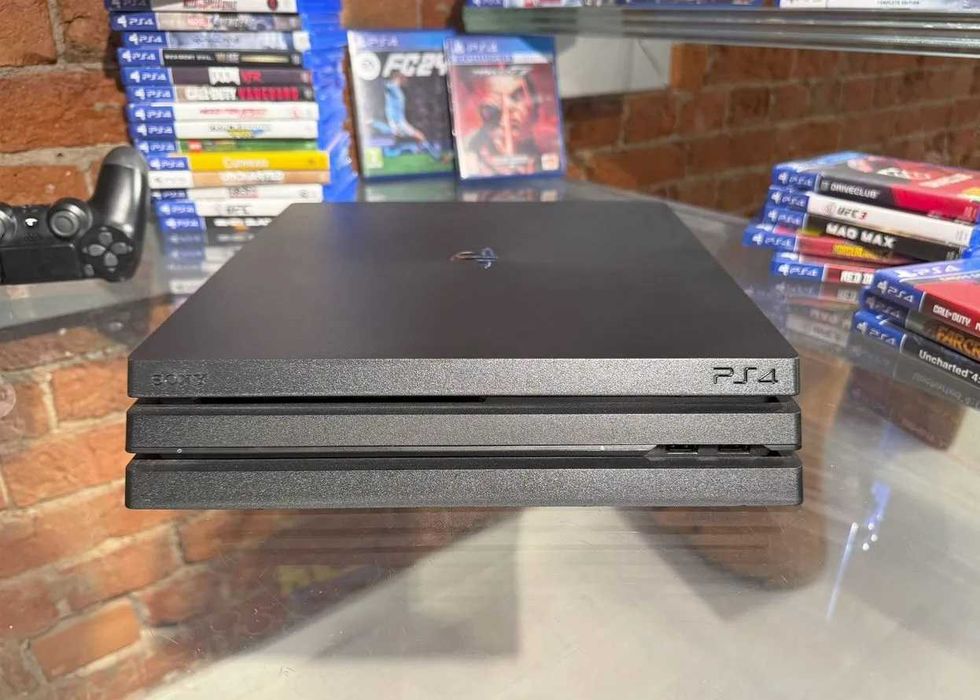 Приставка Sony PlayStation 4 Pro | 1ТБ | 2 Ревізія | + 7 Ігор | Ідеал