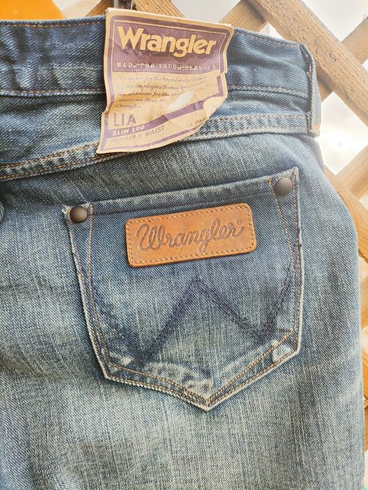 Spodnie Wrangler LIA Slim LEG Jeansowe Jeans dżins niebieskie