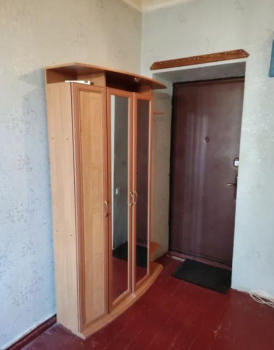 Продам комнату метро Масельского  пешком!