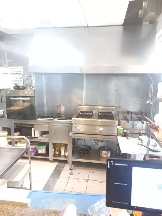 vendo restaurante na costa de Caparica...hamburgueria