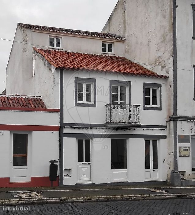 Moradia T4 para venda