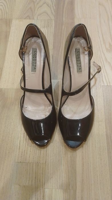 Женские босоножки