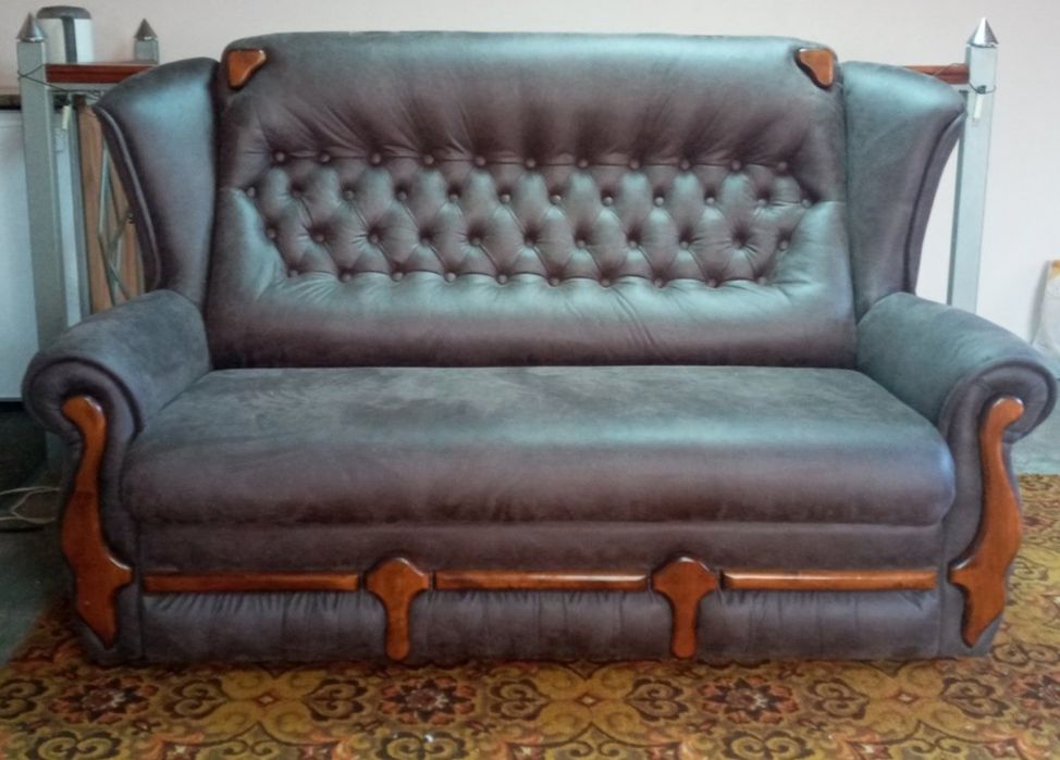 Перетяжка мягкой мебели и изготовление