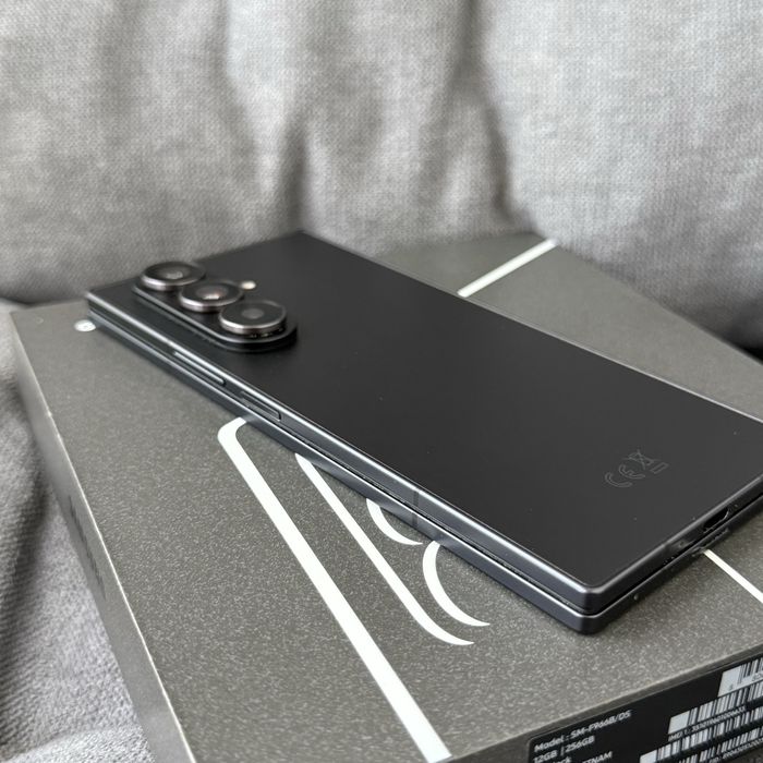 Samsung Fold 7 12/256 Официал на гарантии