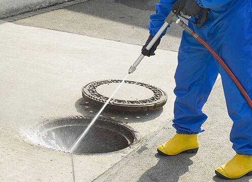 Прочистка труб каналізації • Канализации • Прочистити • Промити трубу