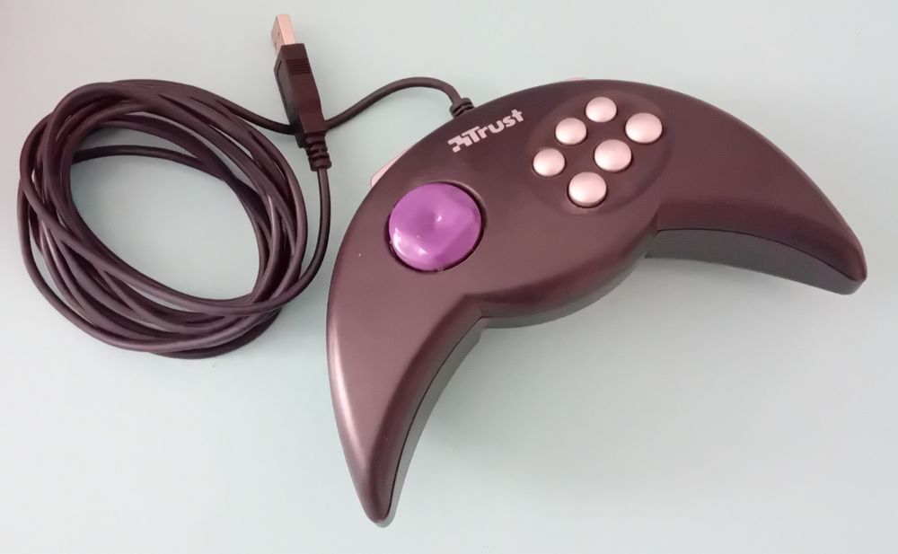 Joystick e comando Trust