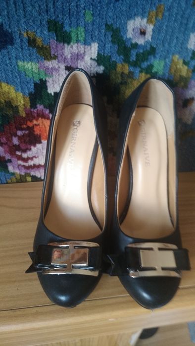 Туфли -37  Girnaive