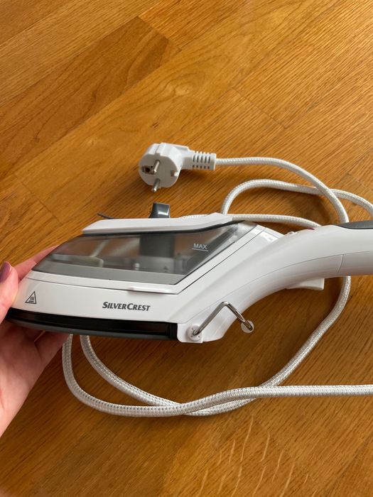 Ferro a vapor pequeno