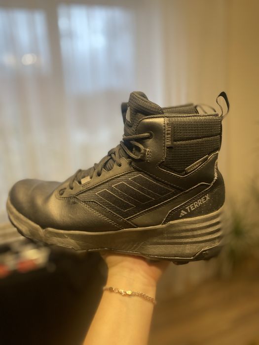 Черевики зимові adidas terex бу 42р. 26см