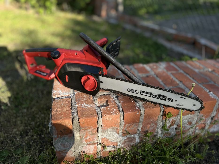 Електропилка Einhell