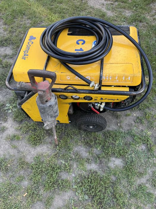 Kompresor śrubowy CompAir C14