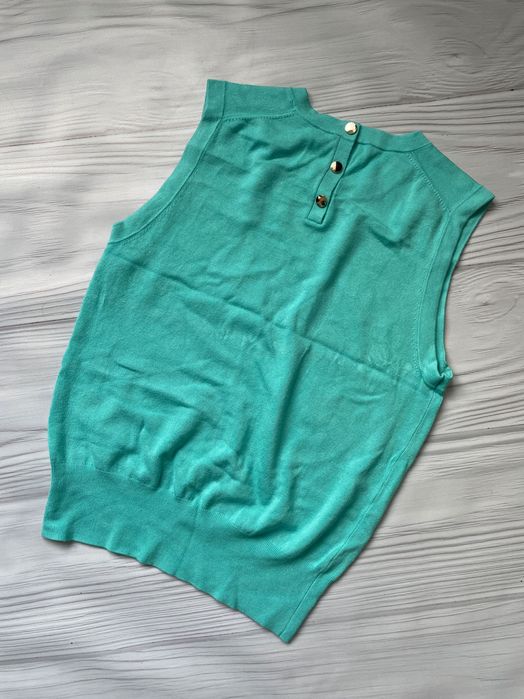 Безрукавка Zara з гудзиками