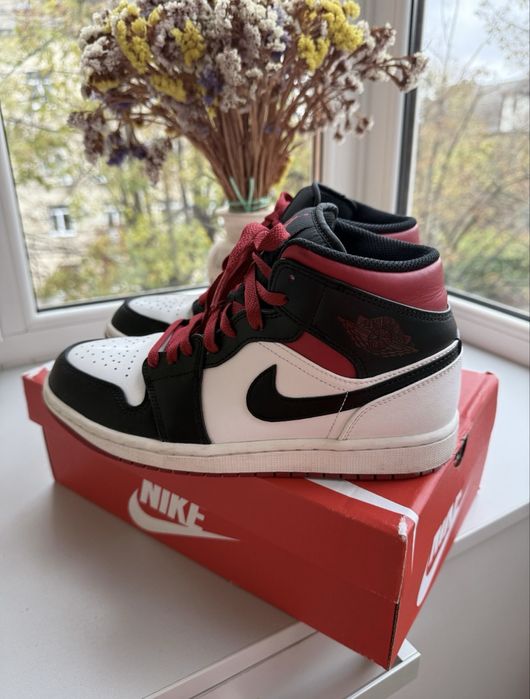 Кросівки Nike Air JORDAN 1 retro HIGH