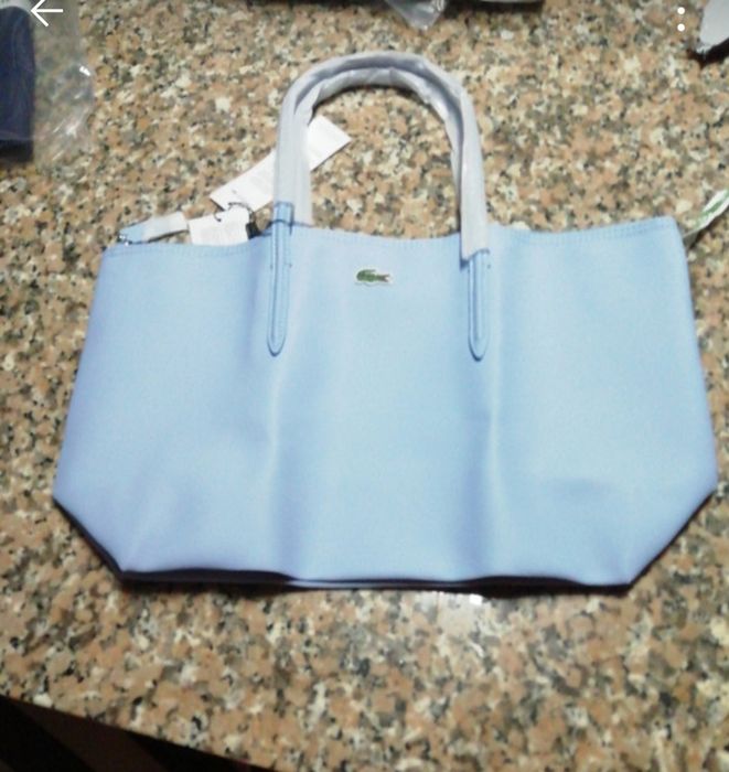 Mala de ombro Lacoste nova com etiquetas azul