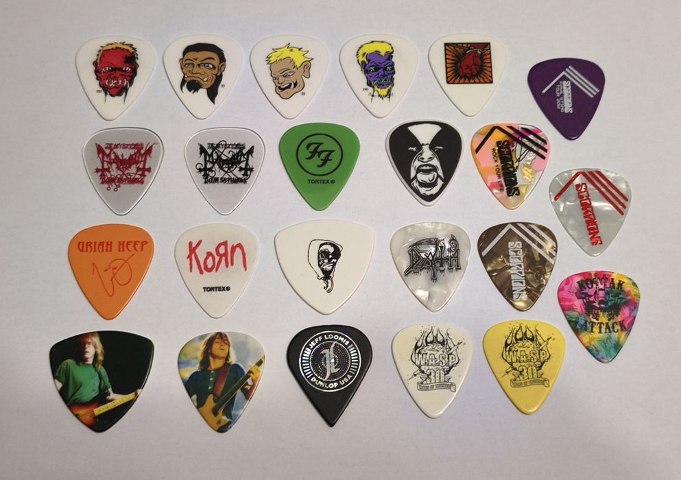 Медиаторы AC/DC, Metallica, Foo Fighters, Limp Bizkit, W.A.S.P. Korn.