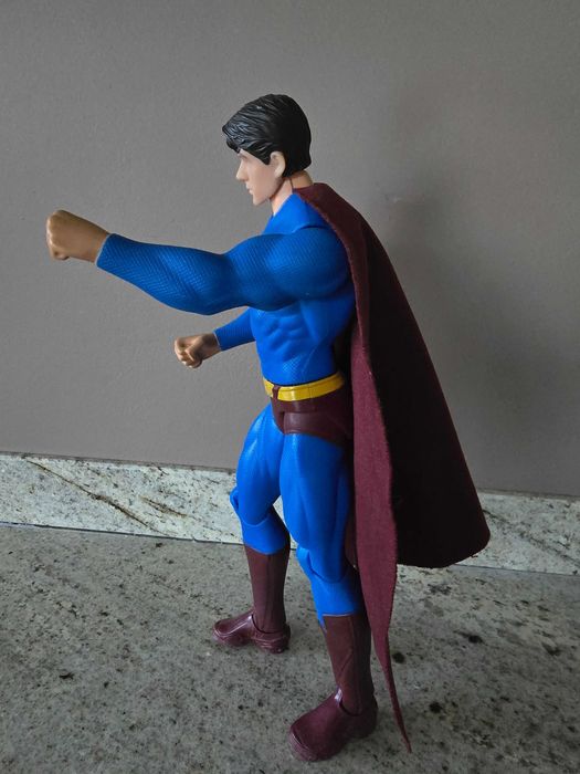 Supermen figurka akcji 26 cm wysoka stan super