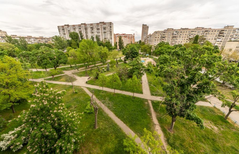 Подобово квартира біля метро