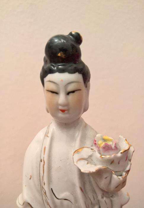 Guanine esculturas XIX