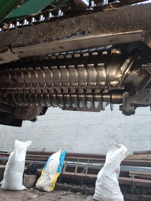 Продам кукурудзяну жатку Geringoff  rota disc