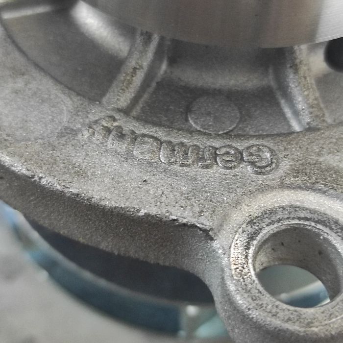 Водяная помпа SWAG 30 10 3078 Германия новая оригинал Audi