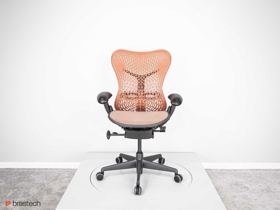 Fotel biurowy obrotowy Herman Miller Mirra odnowiony PRO