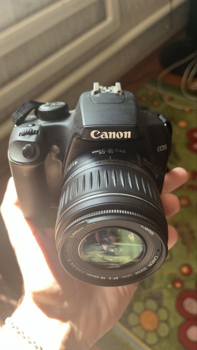 Фотоапарат Canon 1000D (DS126191) без зарядки