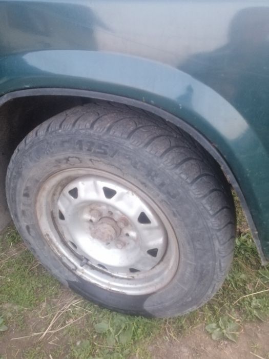 Продам срочно ваз 2104