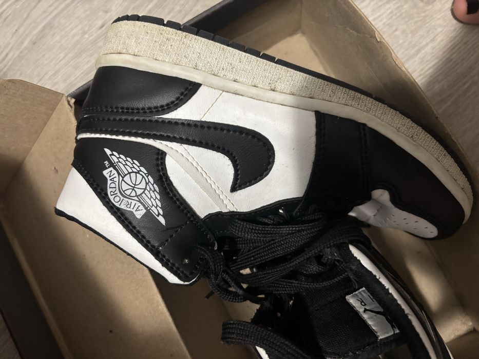 Tenis jordan bota