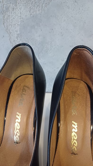 Buty damskie  na obcasie rozmiar 37